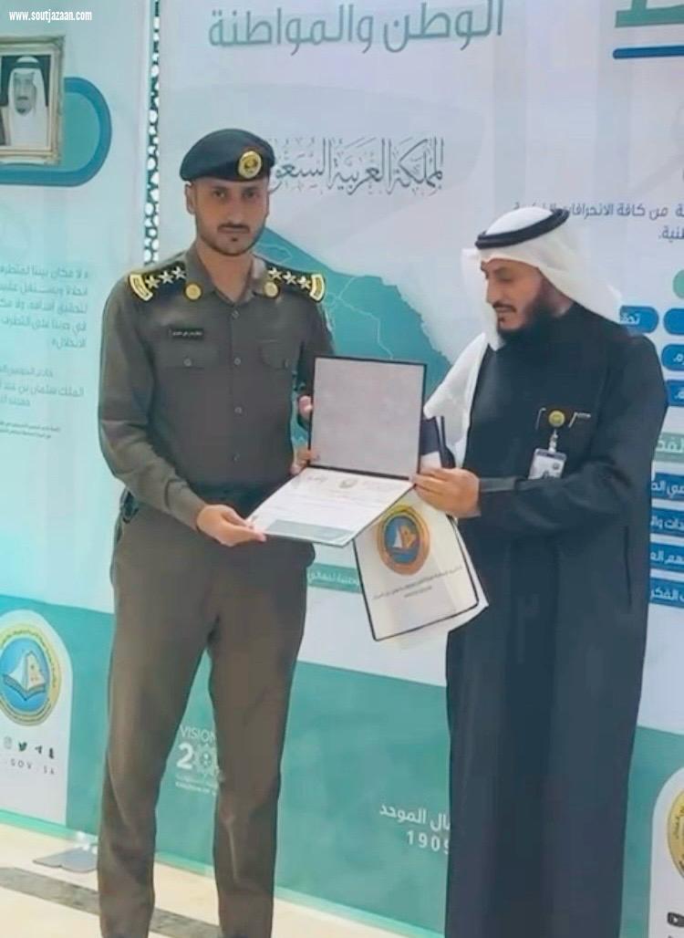 محافظ بلقرن بمنطقة عسير يزور هيئة الأمر بالمعروف، ويفعّل معرض ولاء