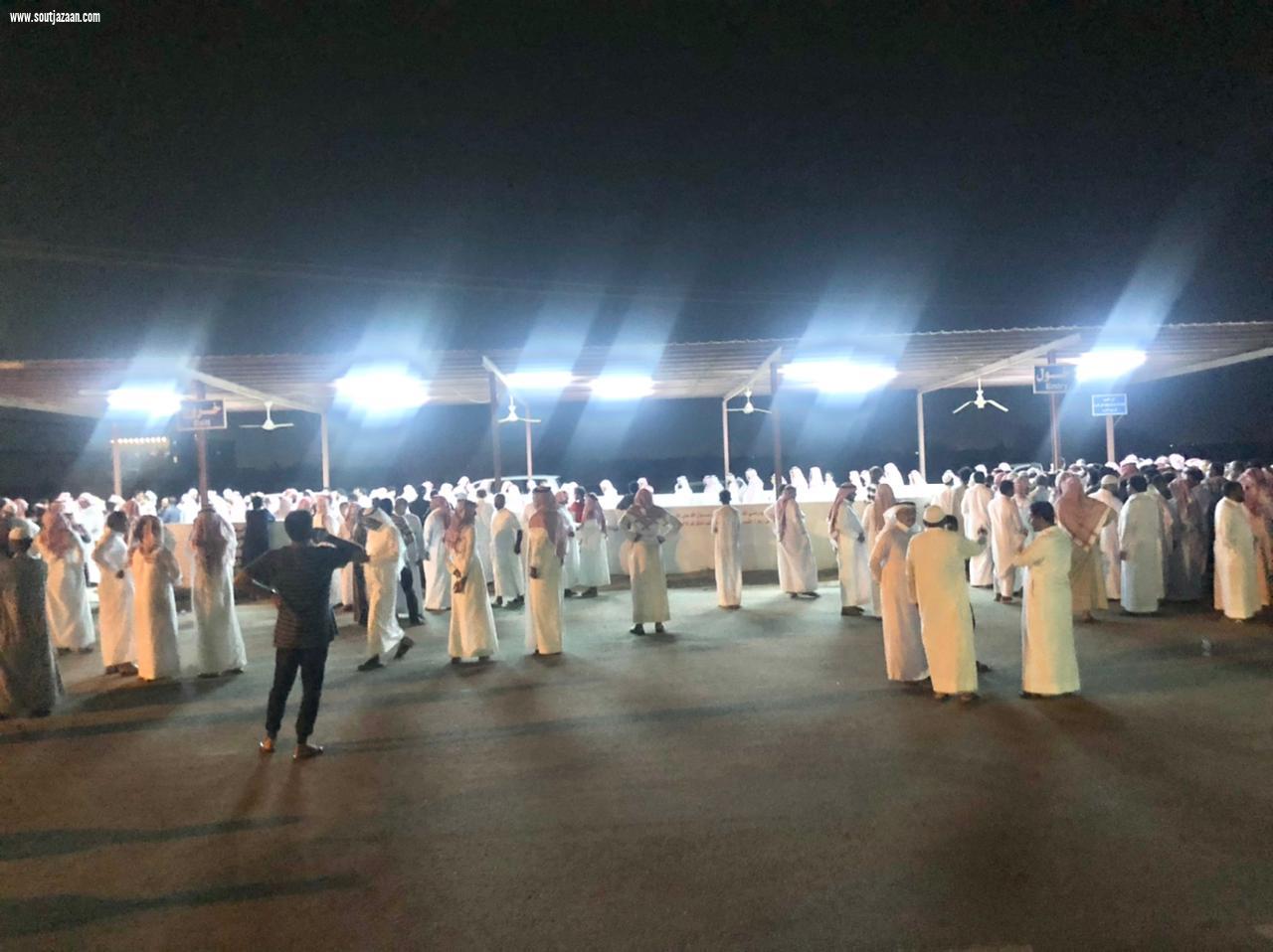 جموع غفيرة تشيع الجعفري أبو صدام لمثواه الأخير