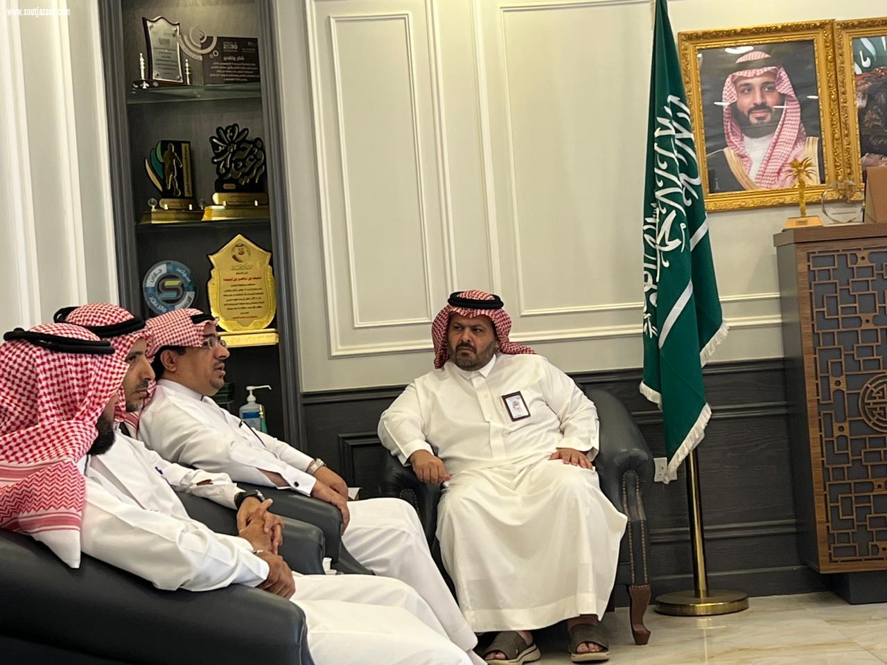 محافظ الداير يستقبل مدير عام فرع وزاره البيئه والمياه والزراعه بمنطقه جازان