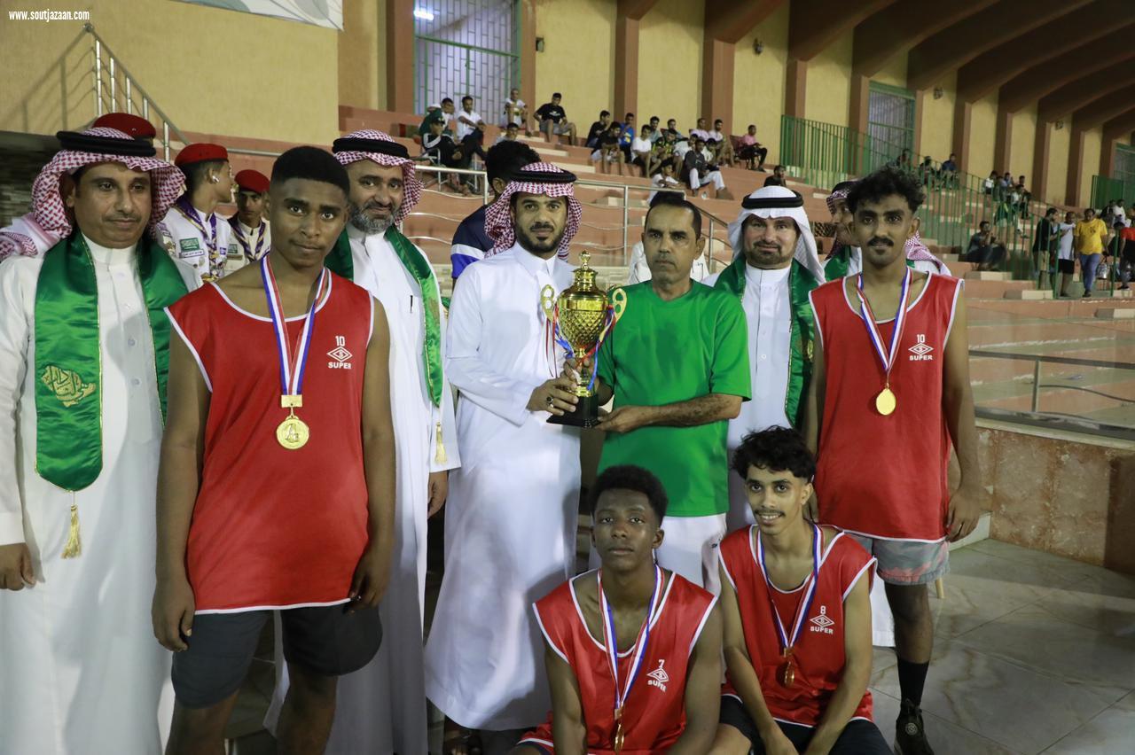 مدير عام تعليم جازان المكلف يرعى نهائي دوري  كأس الوطن  ويتوج مكتب تعليم صامطة بكأس البطولة