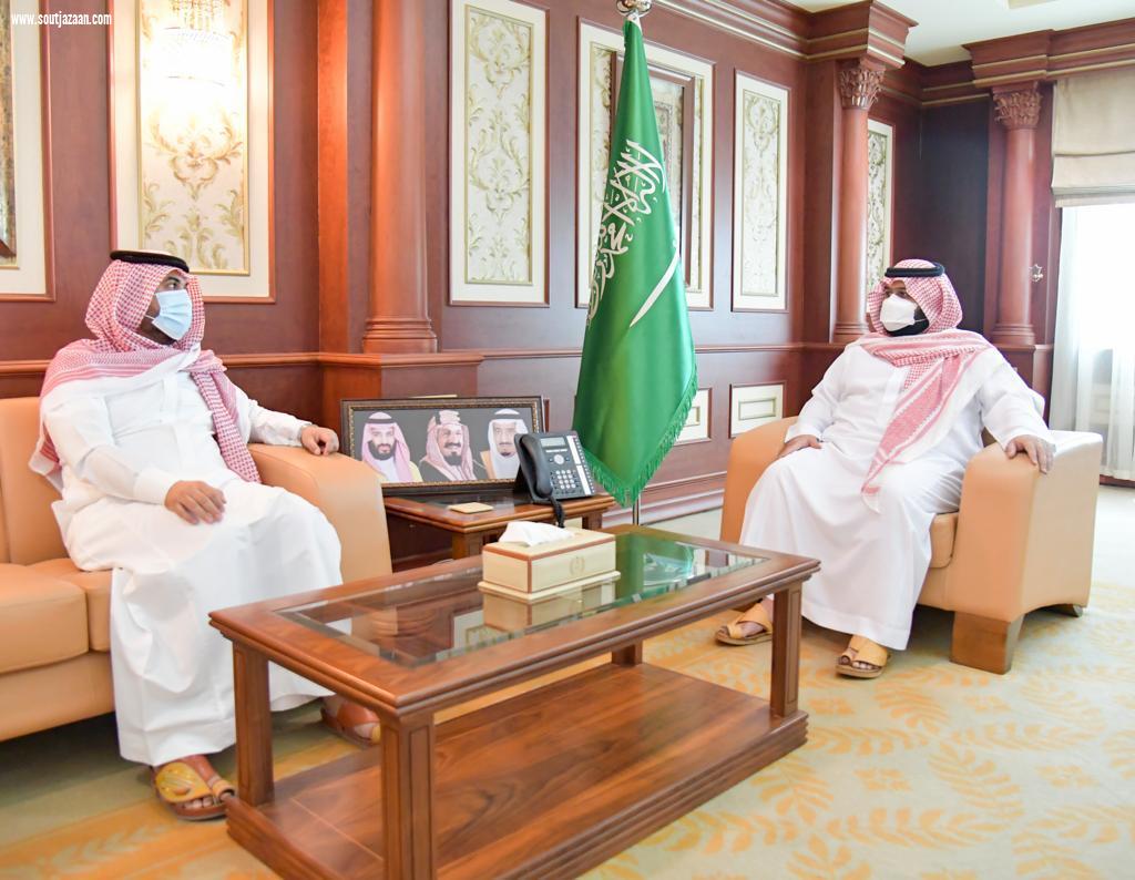 سمو نائب أمير جازان يستقبل مدير عام الشؤون الصحية بالمنطقة 