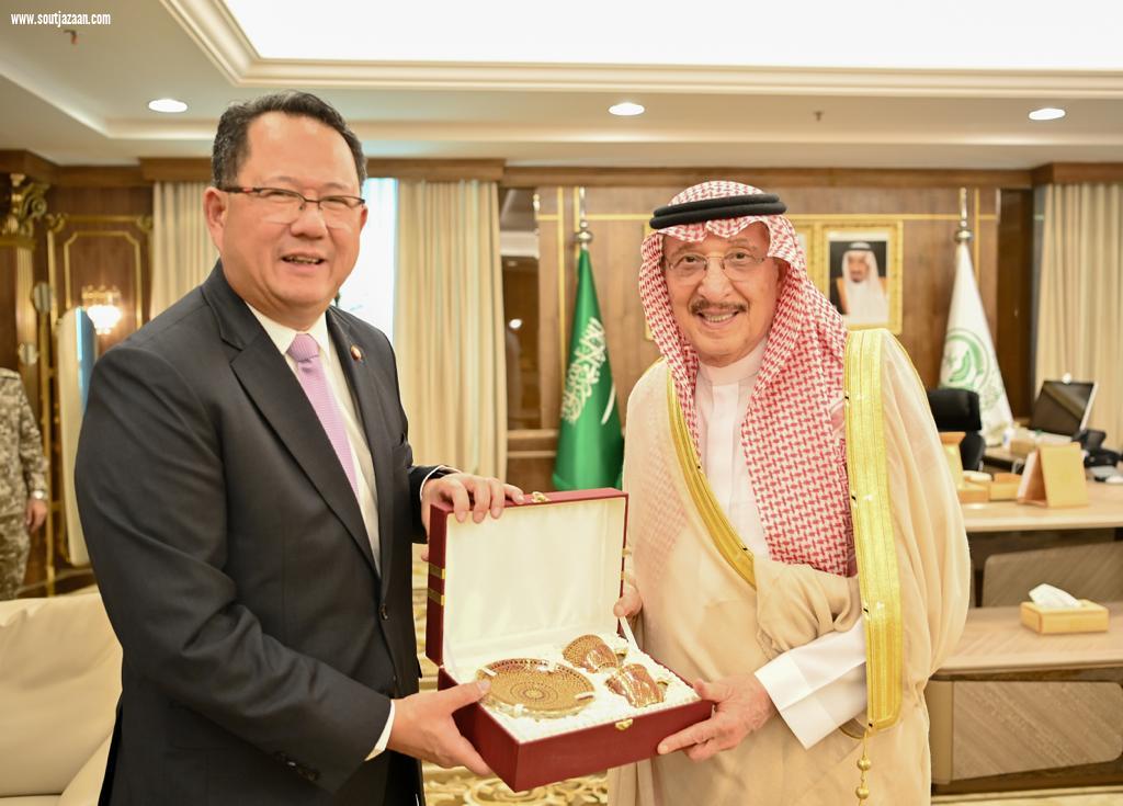 سمو أمير منطقة جازان يستقبل سفير مملكة تايلاند لدى المملكة  