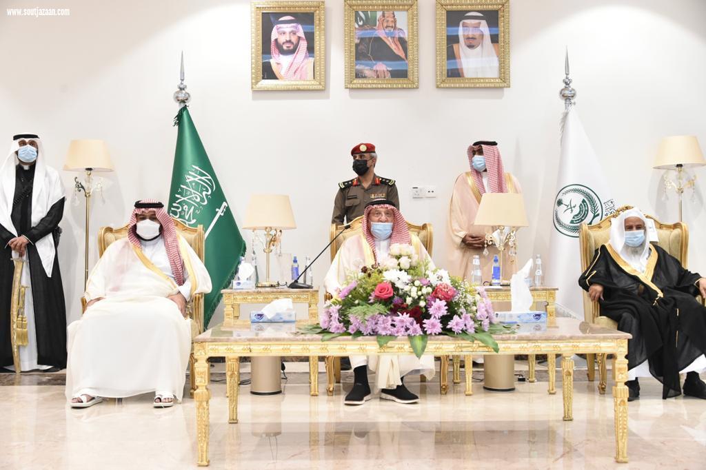 سمو أمير منطقة جازان وسمو نائبه يستقبلان المهنئين بعيد الفطر المبارك ..