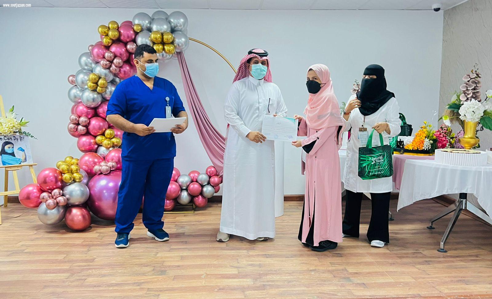 مستشفى الحُرّث يكرّم الطاقم التمريضي بقسم الطوارئ 