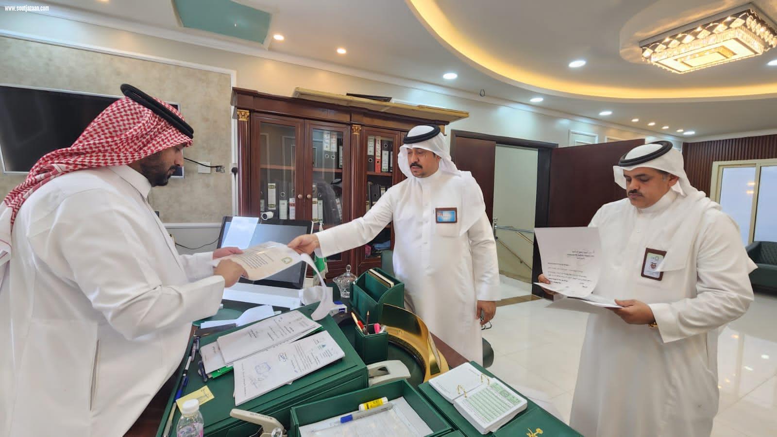 صالح القحطاني يتفقد مساجد محافظ فيفا يدشن مبادرة تهيئة وتنظيف المساجد بالمحافظة 