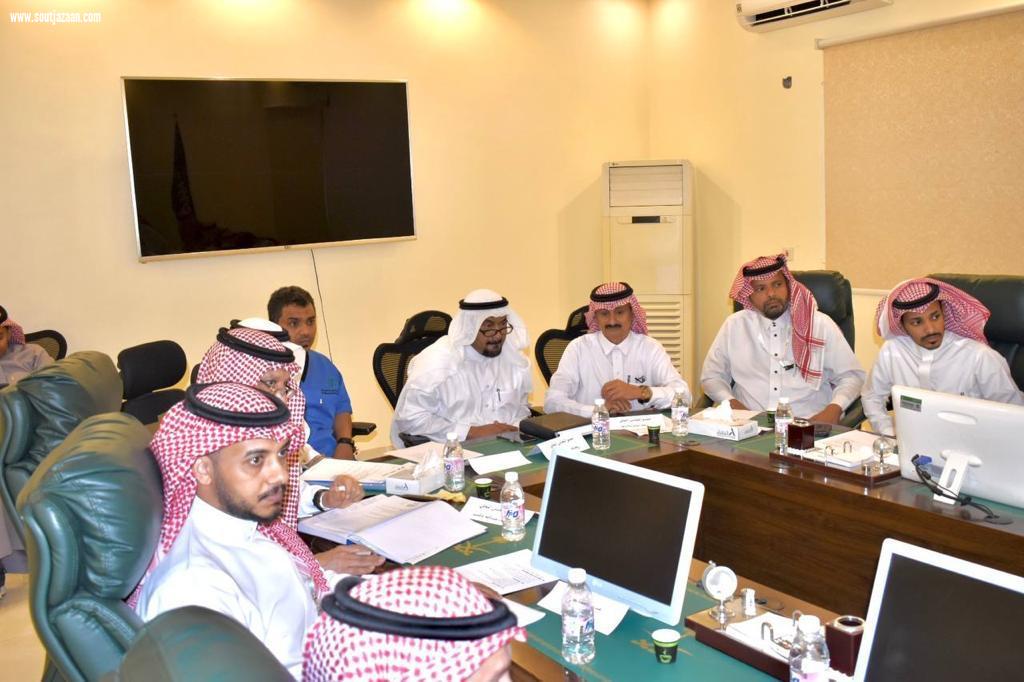 محافظ الطوال يرأس الاجتماع الدوري  للمجلس المحلي للمحافظة