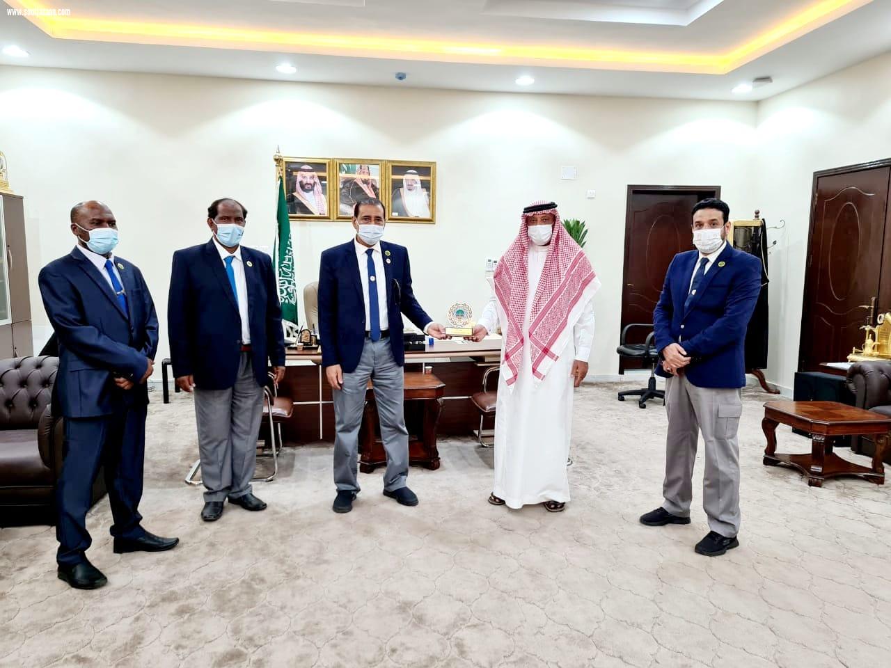 محافظ صامطة يشيد بدور مفوضية رواد الكشافة السعودية في المحافظة