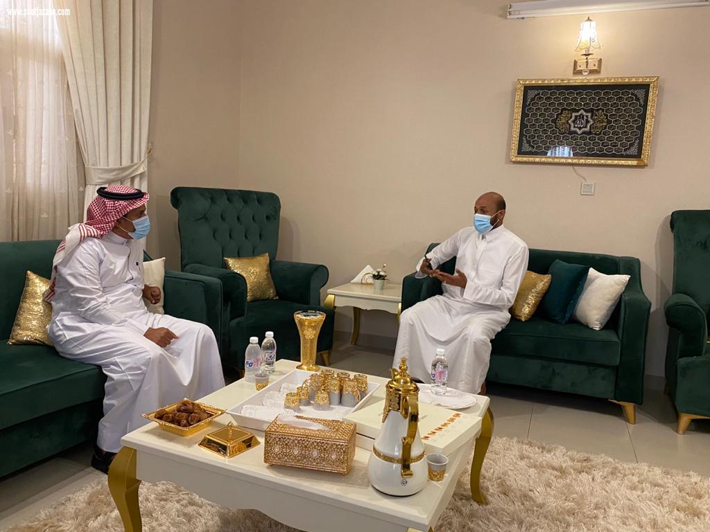 مدير عام تعليم صبيا يعزي المباركي في وفاة والدته رحمها الله