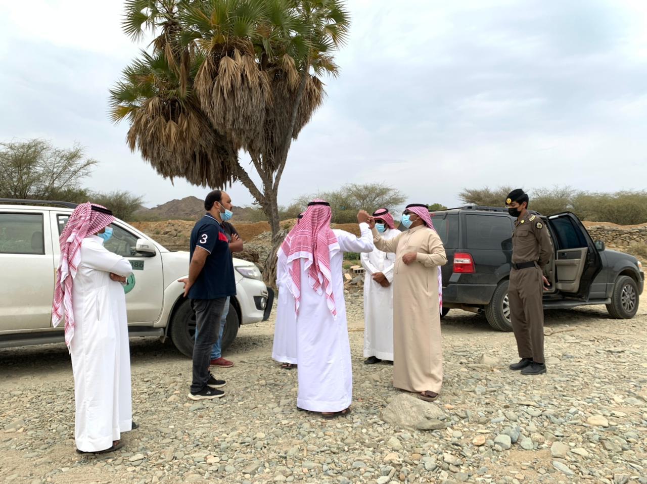 محافظ بيش يتفقد مركز مسلية والفطيحة والقرى التابعه لها 