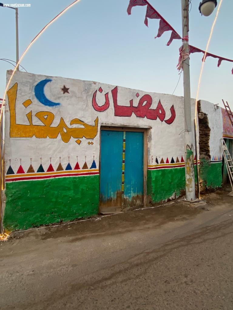 اليزيدي رئيس مركز القحمة يشيد بشباب المركز لجهودهم في تزيين الحواري لاستقبال شهر رمضان
