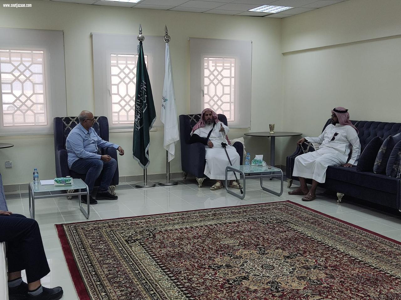 بحضور طلاب ومشرفي تقنية فرسان | الشؤون الإسلامية بجازان تقيم ندوة علمية في التوعية الفكرية