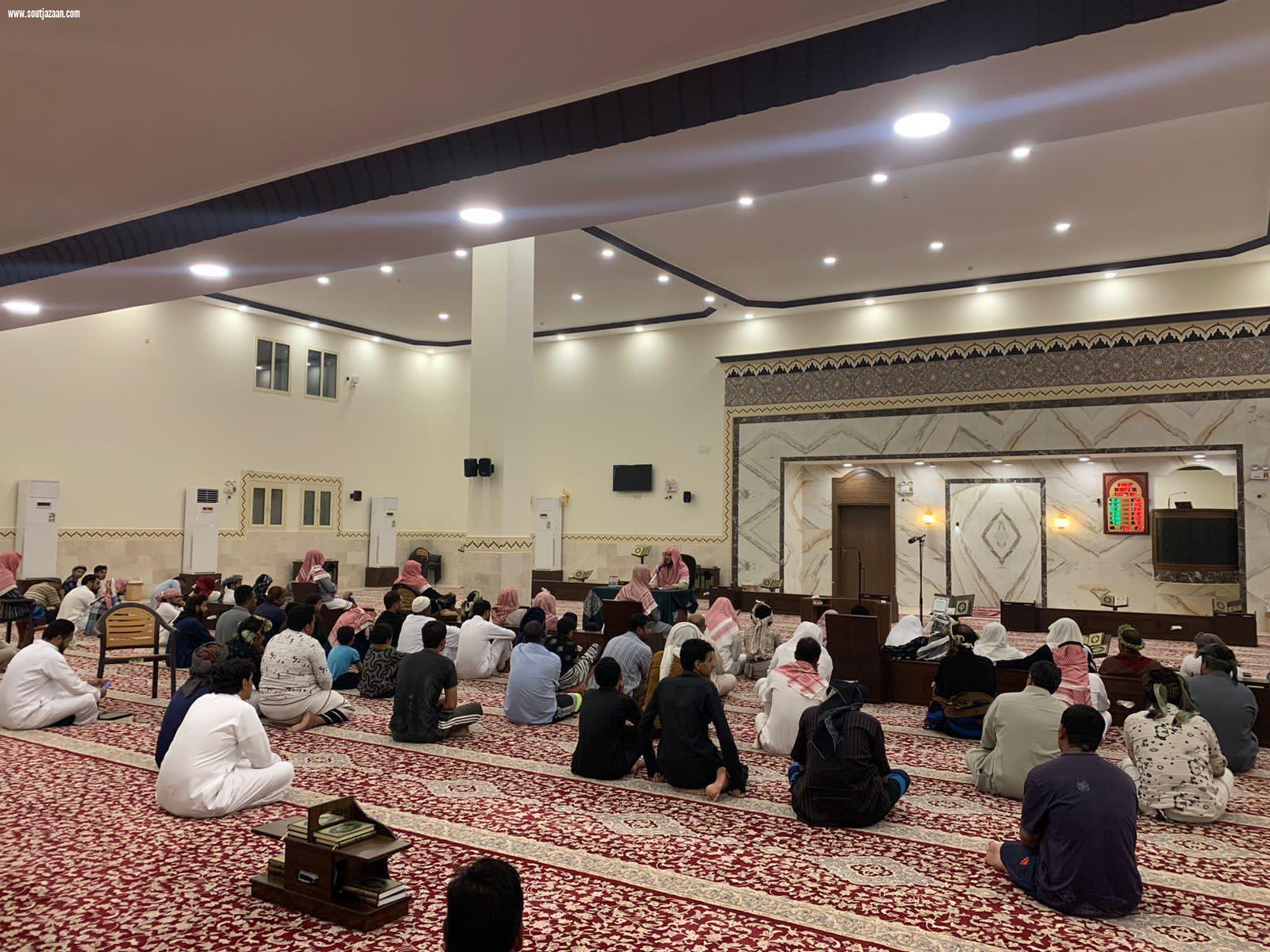 بحضور تجاوز ال ٤٥٥ من الرجال والنساء | إسلامية جازان تقيم محاضرة دعوية في تعظيم أوامر الله ونواهيه بالريث