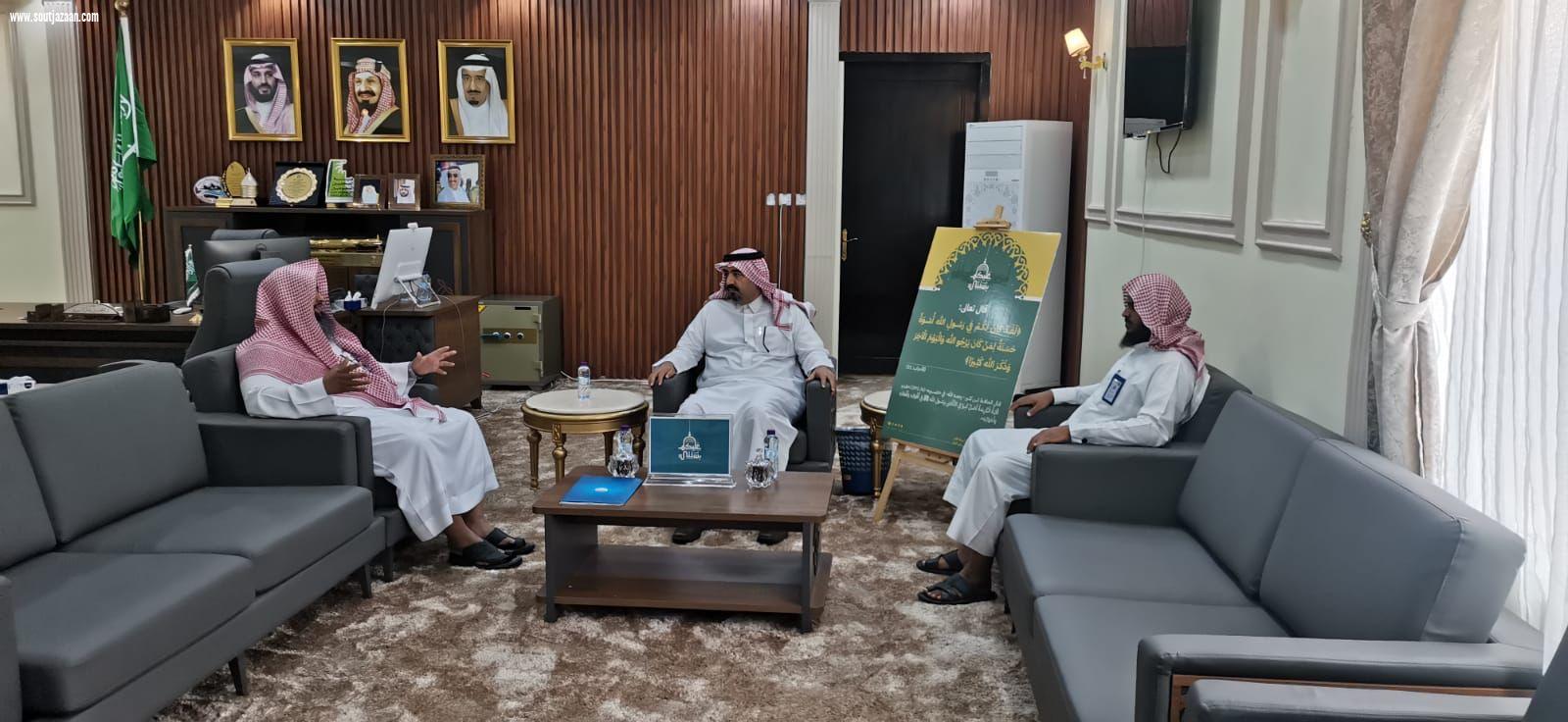 محافظ بيش يفعل حملة عليكم بسنتي   بالمحافظة