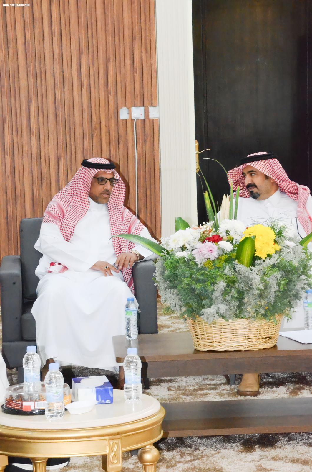 محافظ بيش يستقبل أمين منطقة جازان لمناقشة التطورات والمستجدات البلدية 