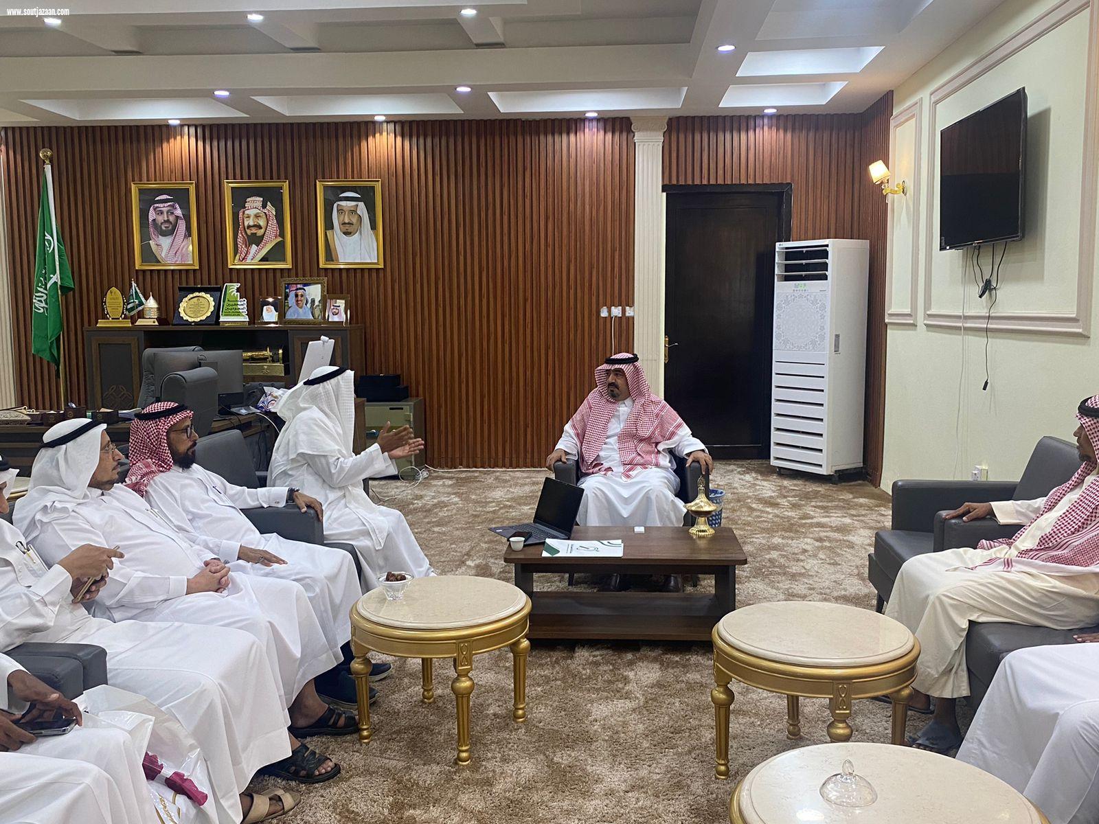 محافظ بيش يستقبل رئيس و أعضاء مجلس جمعية الاعاقة السمعية بمنطقة جازان