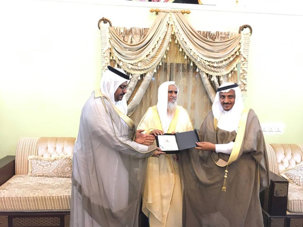 محافظ جزر فرسان يفعل مبادرة يستفتونك