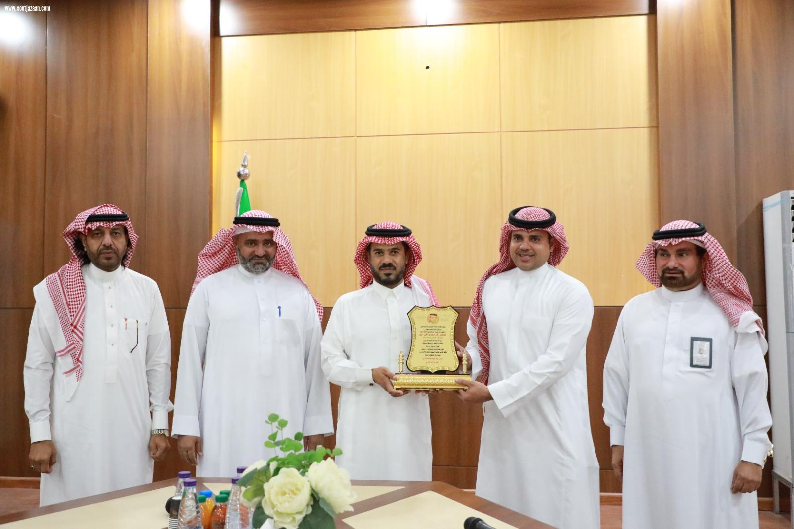 ثقافة الأنشطة الرياضية المدرسية برنامج تدريبي بتعليم جازان