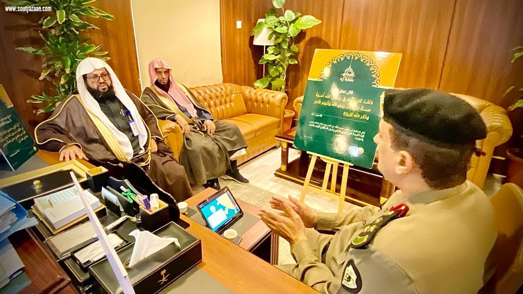 مدير شرطة محافظة خميس مشيط ومدير الدفاع المدني يطلقان فعاليات حملة  عليكم بسنتي 