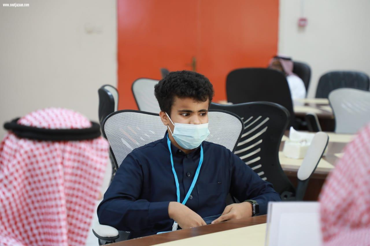 بمشاركة أكثر من 50 طالبا | مساعد مدير عام تعليم جازان للشؤون التعليمية يرعى التصفيات الختامية لمسابقة القرآن الكريم وتجويده الرمضانية للطلاب المكفوفين