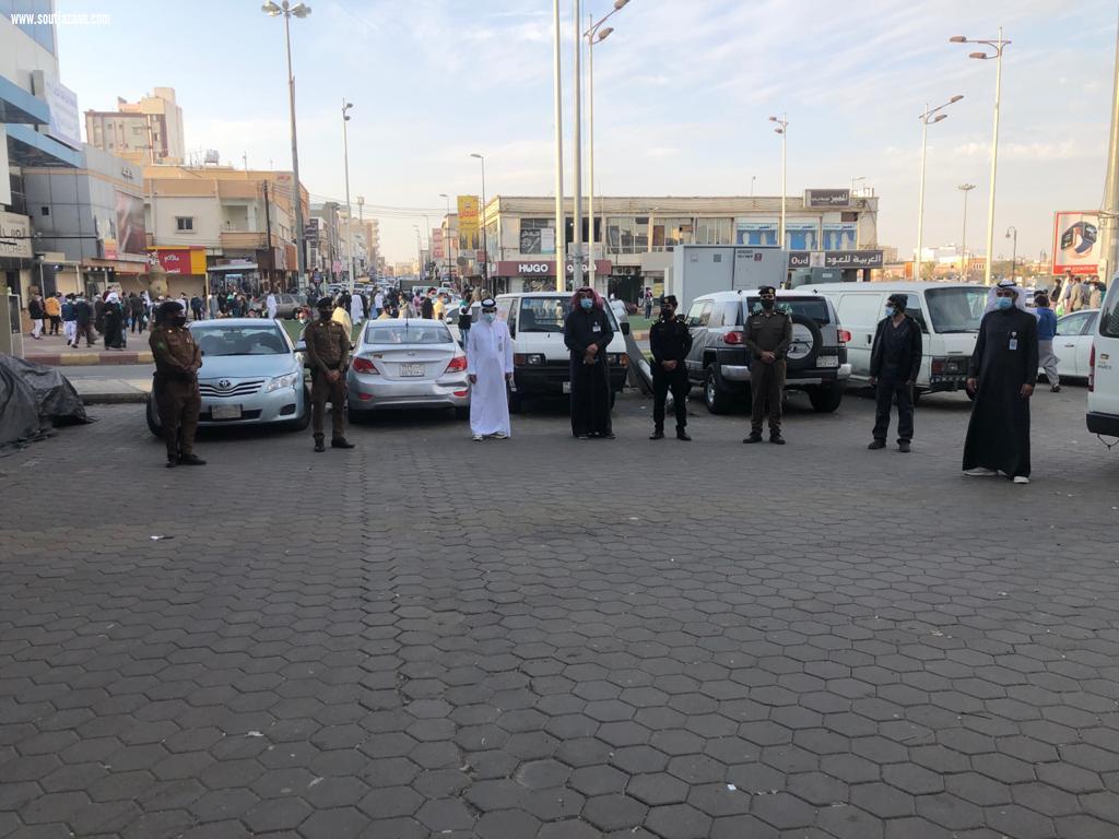 آلية منظمة لمنع تكدس مرتادي الحراج و 28فرقة لتطبيق الاجراءات الإحترازية بخميس مشيط 