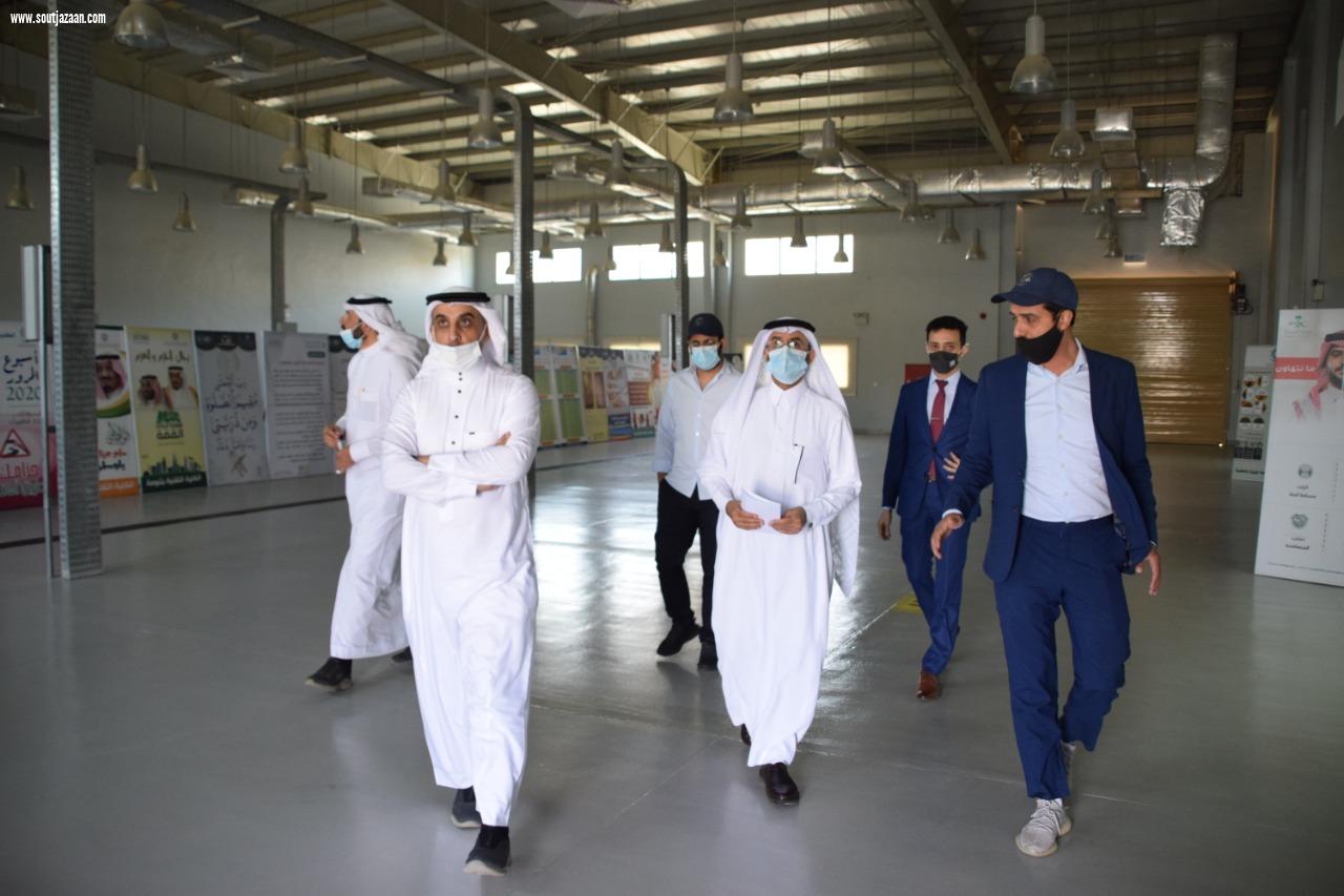 الحوشاني يختتم زيارته لتقني عسير 