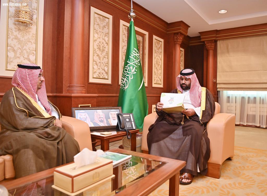 سمو الأمير محمد بن عبدالعزيز يطلع على استعدادات انطلاق مهرجاني عسل جازان والبن السعودي