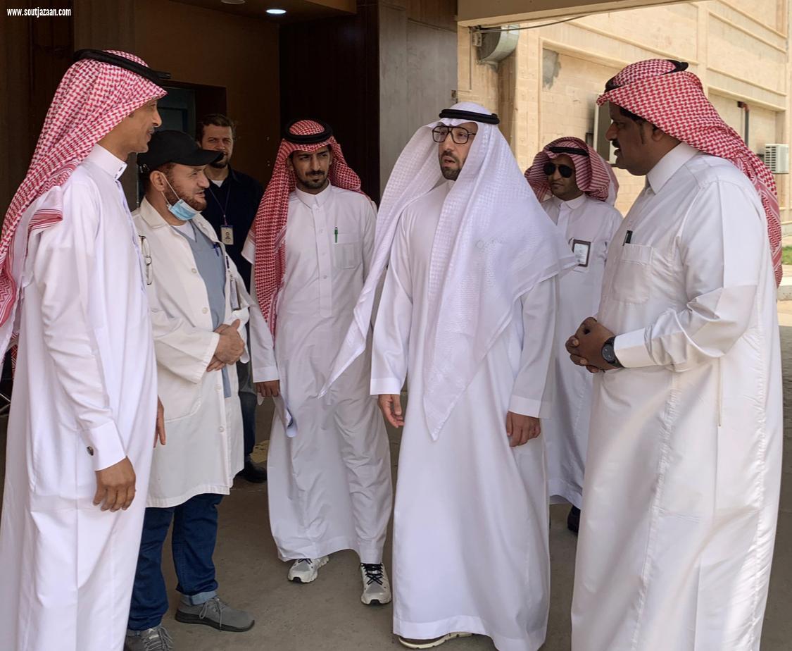للاطلاع على الخدمات المقدمة وتلمس احتياجاتهم د الكريدي بوزارة الصحة يزور إدارة وأقسام الرعاية الصحية المنزلية بمستشفيات جازان