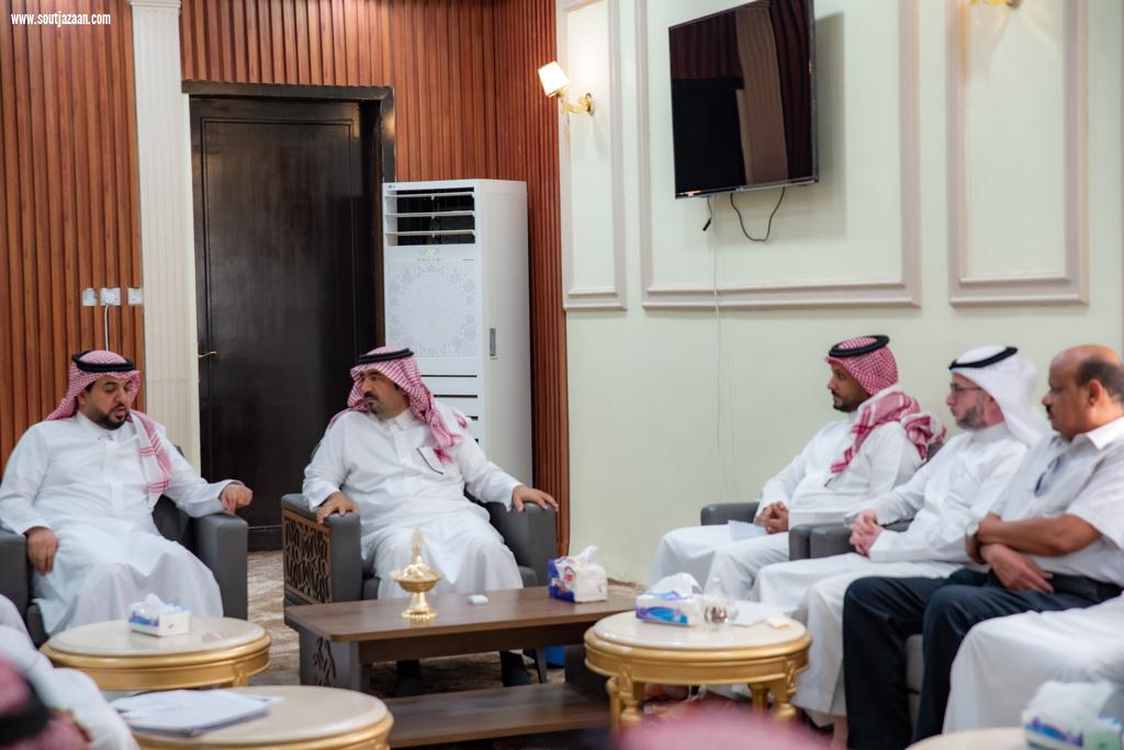 محافظ بيش يستقبل مدير عام الشؤون الصحية بمنطقة جازان لمناقشة التطورات والخدمات الصحية بالمحافظة 