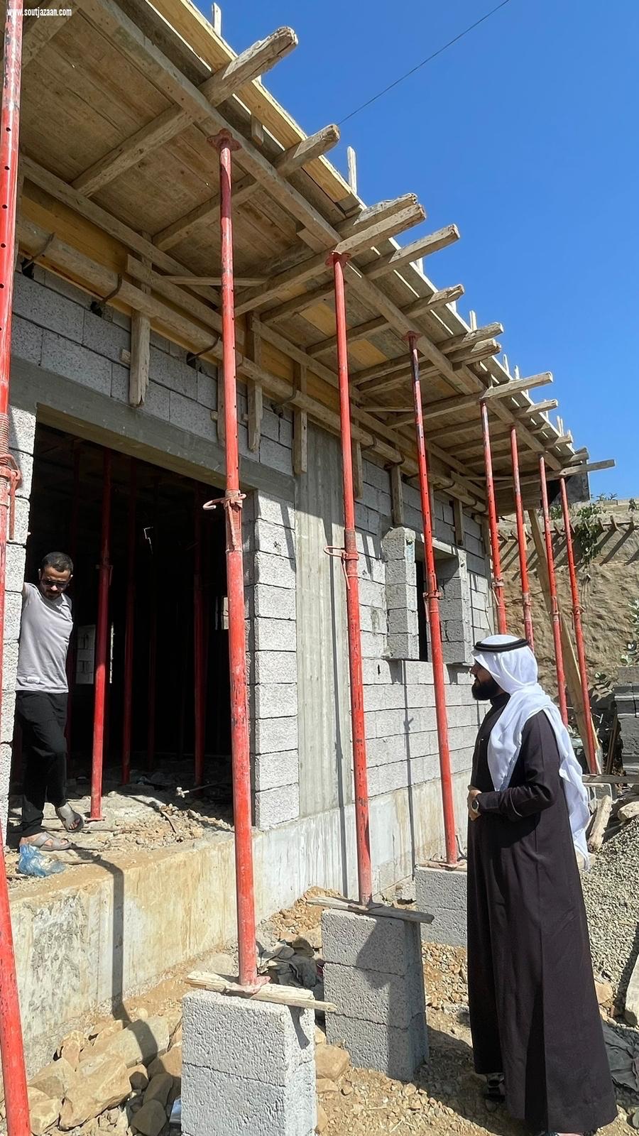 مدير مساجد الريث يتفقد المساجد التي لازالت قيد الإنشاء
