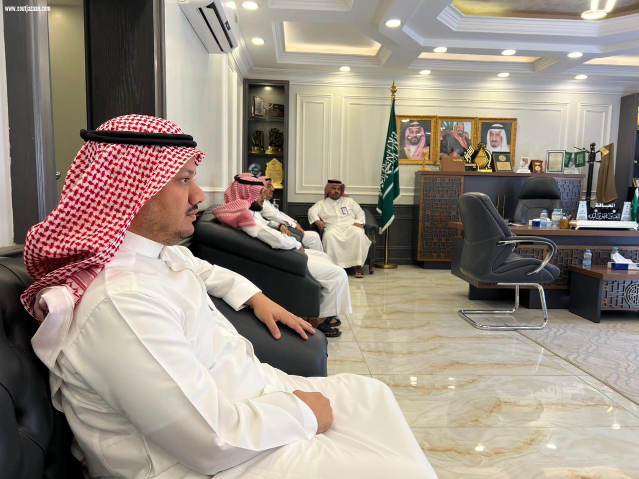 محافظ الداير يستقبل مدير عام فرع وزاره البيئه والمياه والزراعه بمنطقه جازان
