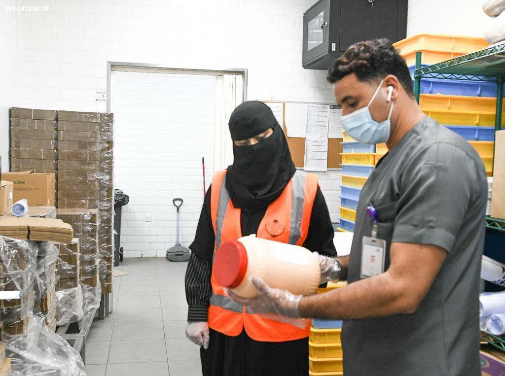 أمانة جازان تنفذ 611 جولة ميدانية رقابية و تغلق 21 منشأة تجارية مخالفة للاشتراطات والإجراءات الاحترازية بمدينة جيزان