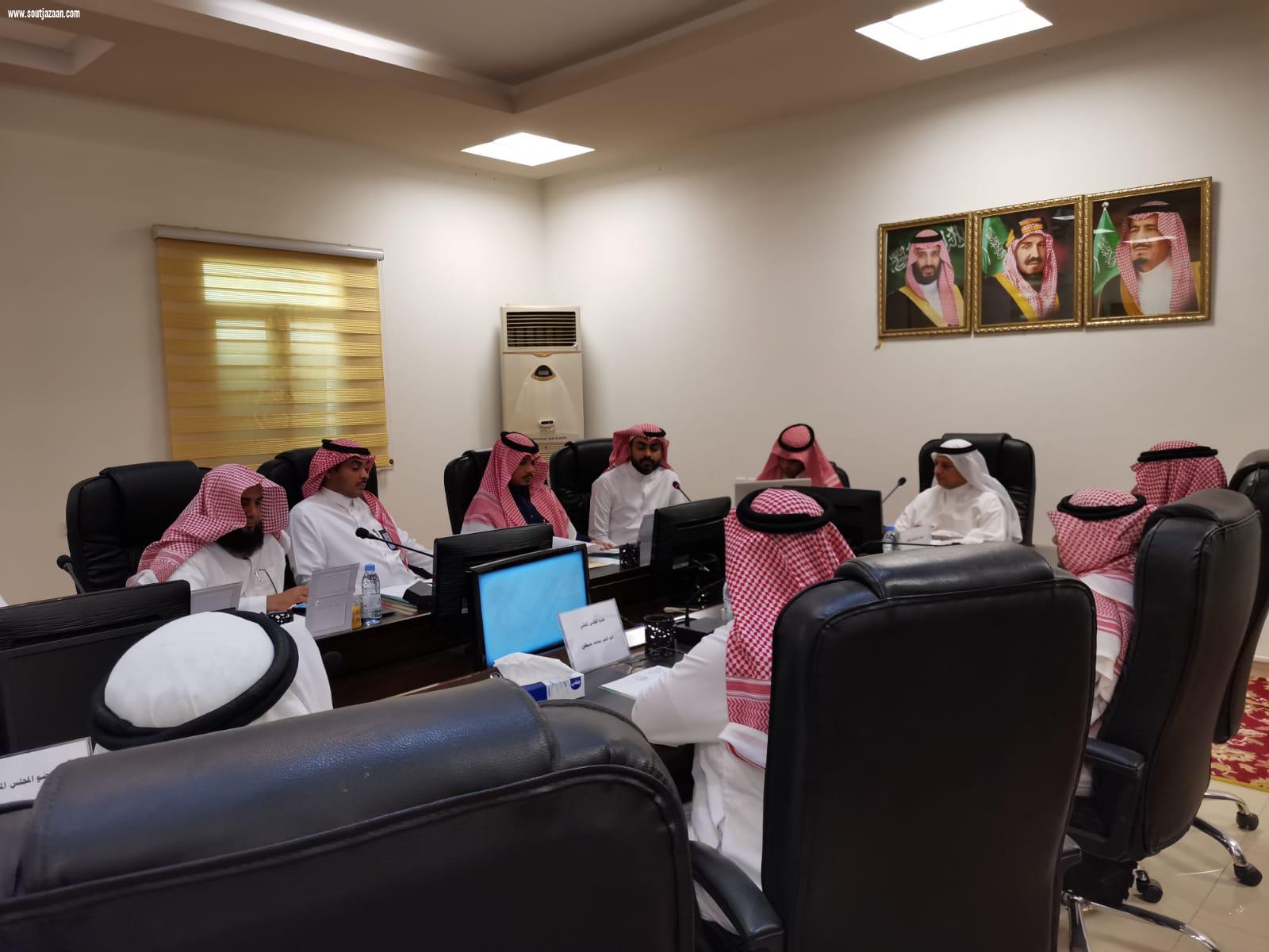 محافظ أبوعريش يرأس الاجتماع الدوري للمجلس المحلي