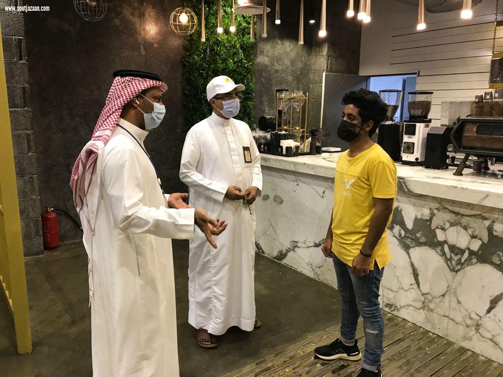 الموارد البشرية بجازان تنفذ جولات ميدانية للتأكد من تطبيق قرارات التوطين