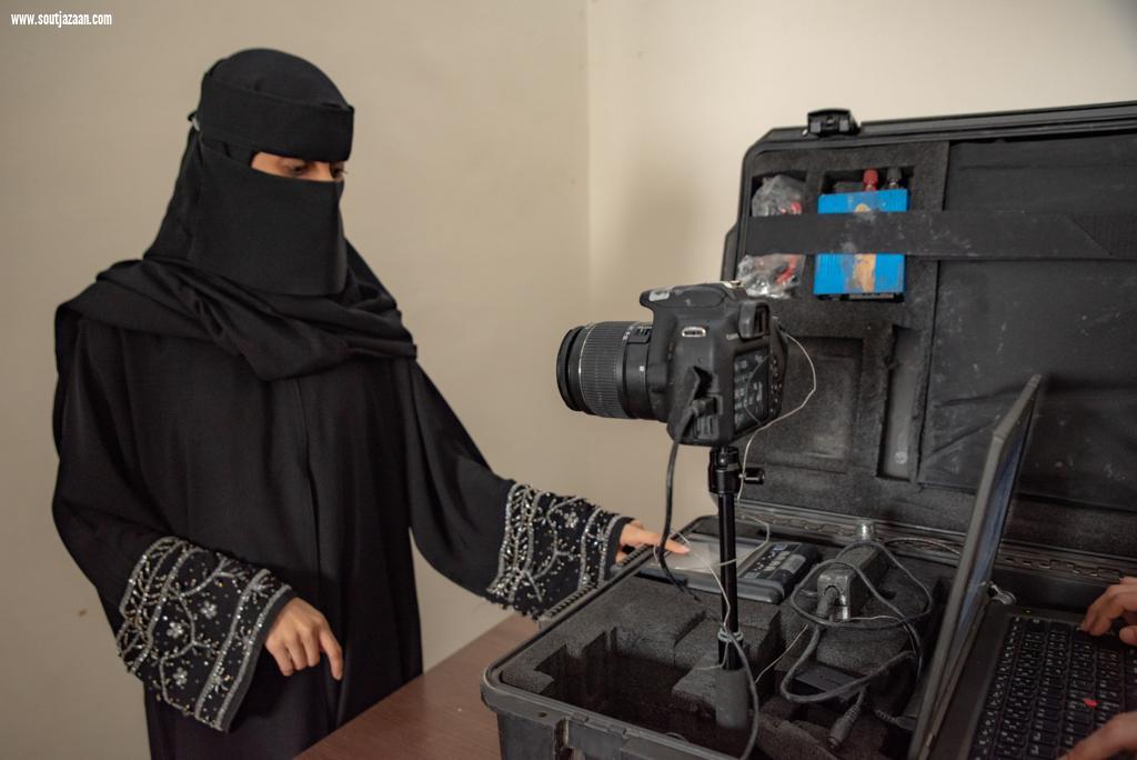 الوحدة المتنقلة للأحوال المدنية تقدم خدماتها بمحافظة بيش