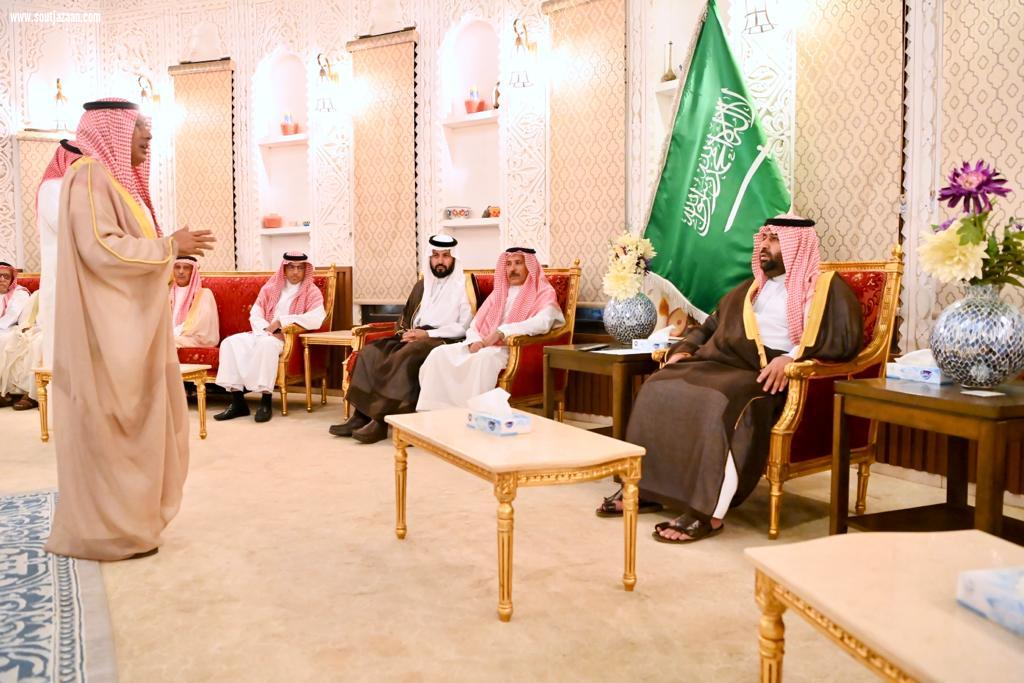 سموُّ نائبِ أميرِ منطقة جازان يزورُ فرسانَ ويلتقي مشائخَ وأهاليَ المحافظة