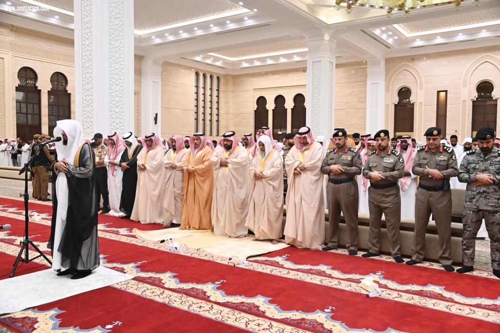 سمو نائب أمير منطقة جازان يؤدي صلاة الاستسقاء 