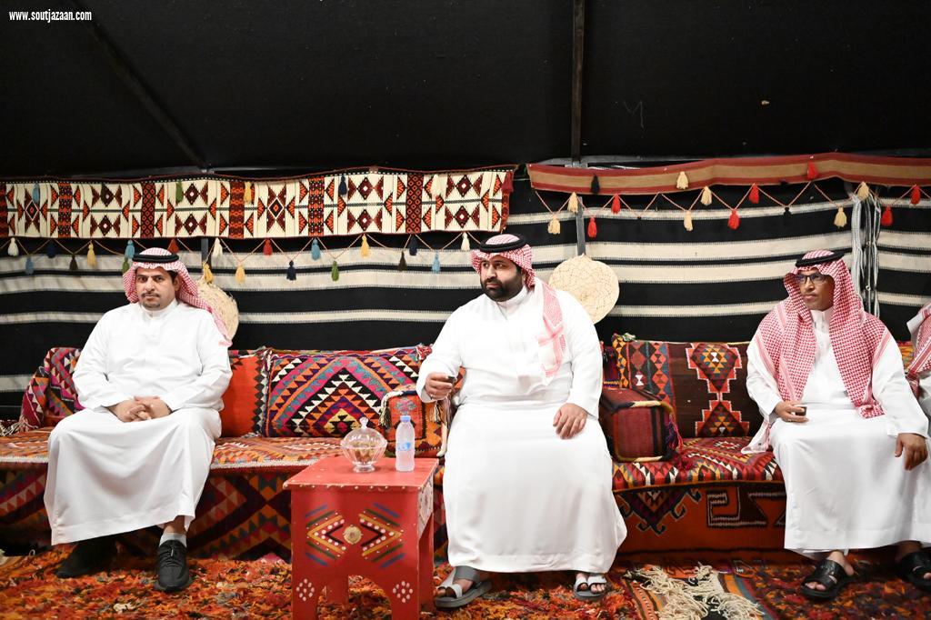 سموُّ الأميرِ محمد بن عبدالعزيز يتفقَّد عدداً من مقارِّ فعاليات مهرجان  شتاء جازان أجمل وأدفأ