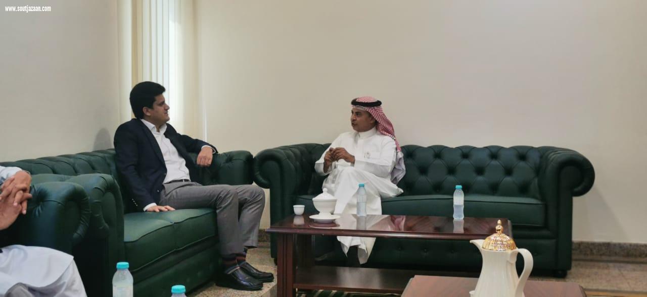 فرع وزارة الموارد البشرية والتنمية الاجتماعية بجازان يستقبل القنصل  الباكستاني