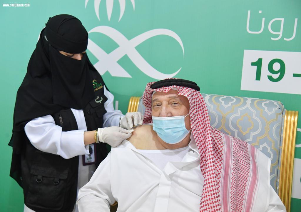 سمو أمير منطقة جازان يتلقى الجرعة الثانية من لقاح كورونا 