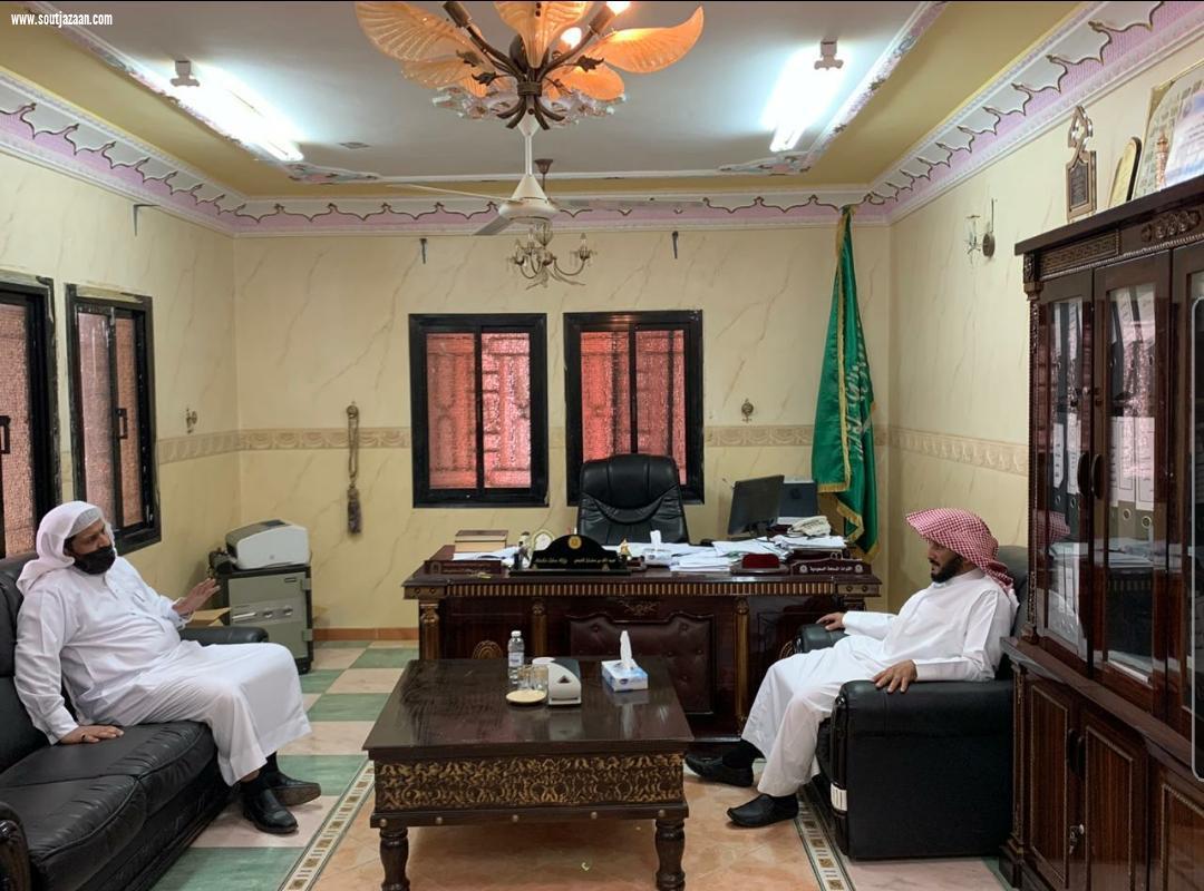 المدخلي يتفقد ادارة المساجد ومركز الدعوة بمحافظة فيفا 