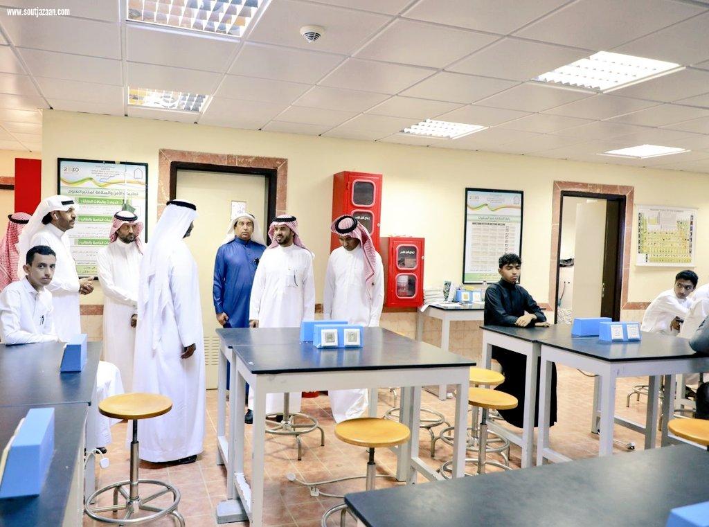 انتظام أكثر من 219 ألف طالب وطالبة على مقاعد الدراسة بـ 1584 مدرسة خلال انطلاقة الفصل الدراسي الثاني للعام 1444هـ بتعليم جازان