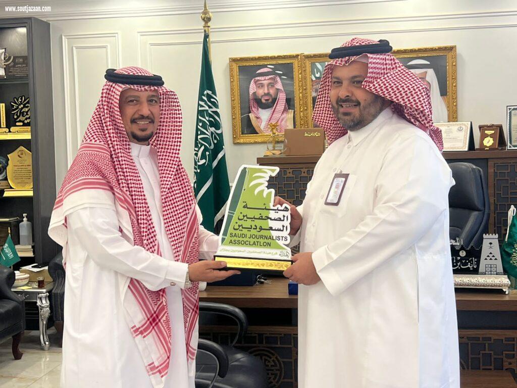 محافظ الداير  يستقبل مدير فرع هيئة الصحفيين السعوديين بجازان