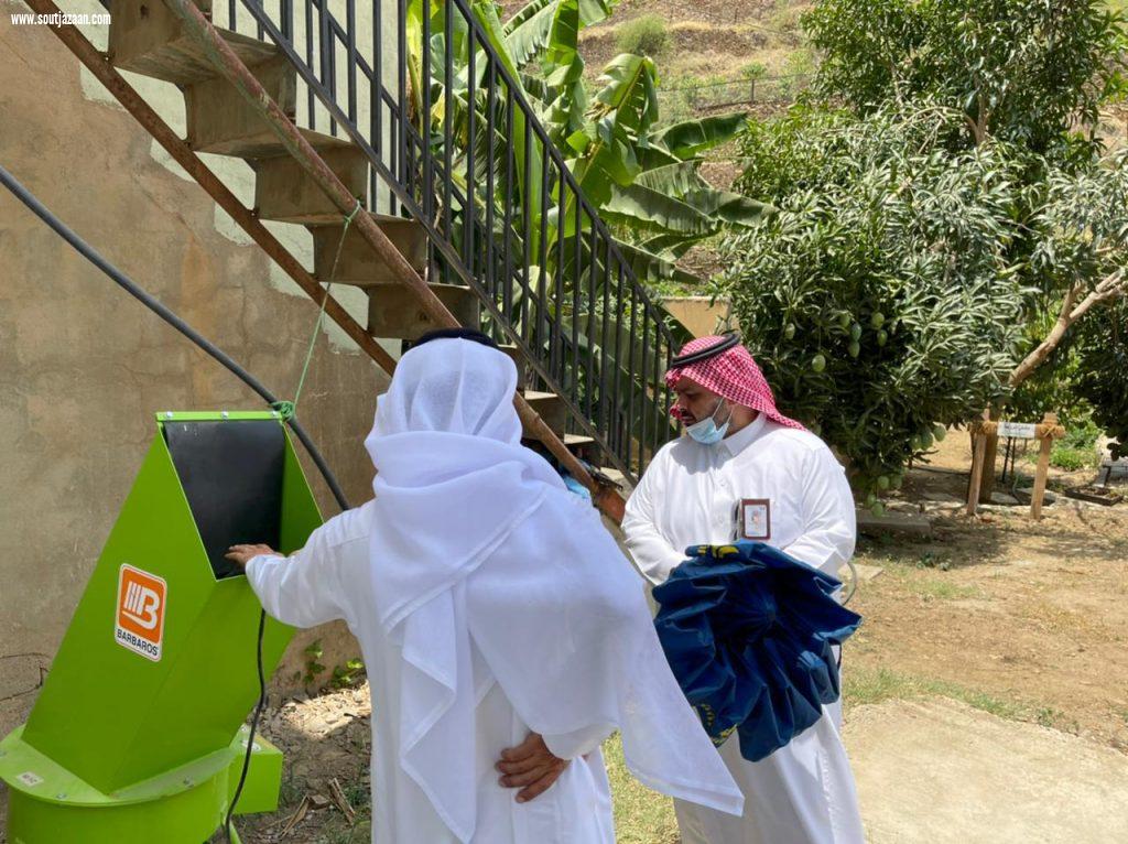 محافظ الداير يدشن مشاريع تطويرية وصناعات تحويلية بـمزرعة المالكي الشرقة