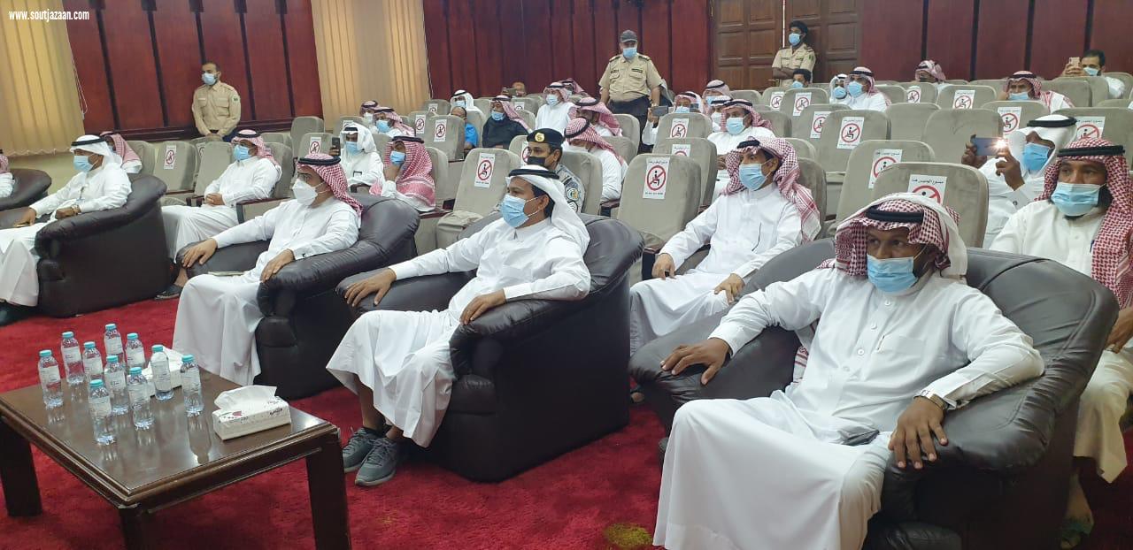 مدير عام فرع وزارة البيئة بجازان يكرم المشاركون في أسبوع البيئة من الفرع والجهات الحكومية الأخرى