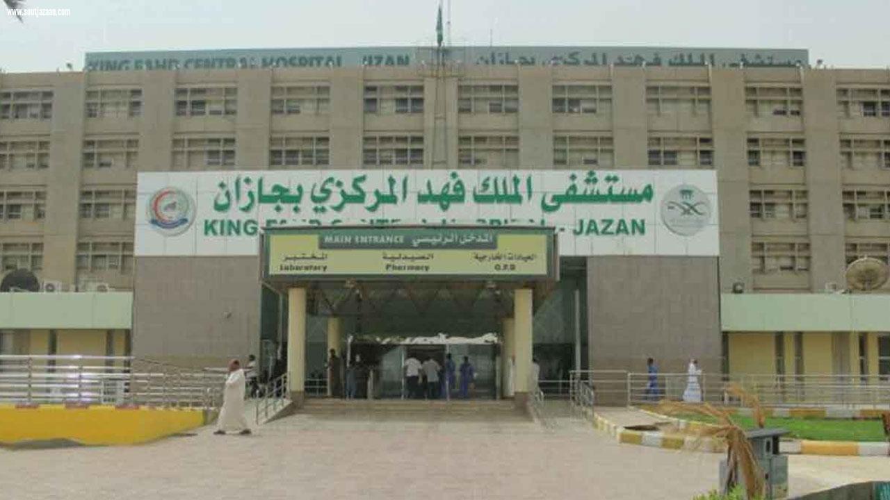 لتقليل ازدحام المراجعين وتطبيقا للتباعد الجسدي  مستشفى الملك فهد بجازان يطلق خدمة السيارة لمرضى العيادات
