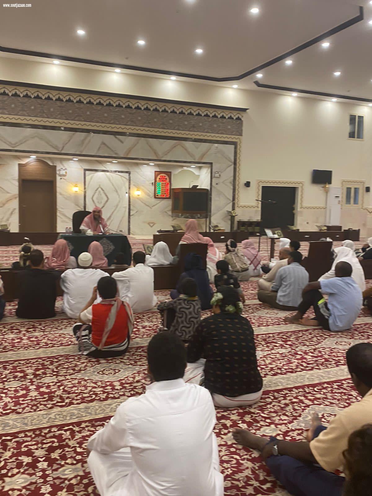 بحضور تجاوز ال ٤٥٥ من الرجال والنساء | إسلامية جازان تقيم محاضرة دعوية في تعظيم أوامر الله ونواهيه بالريث