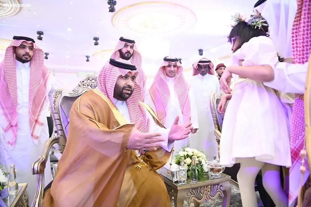 سمو أمير جازان بالنيابة يرعى احتفال مركز جمعية الأطفال ذوي الإعاقة بالمنطقة