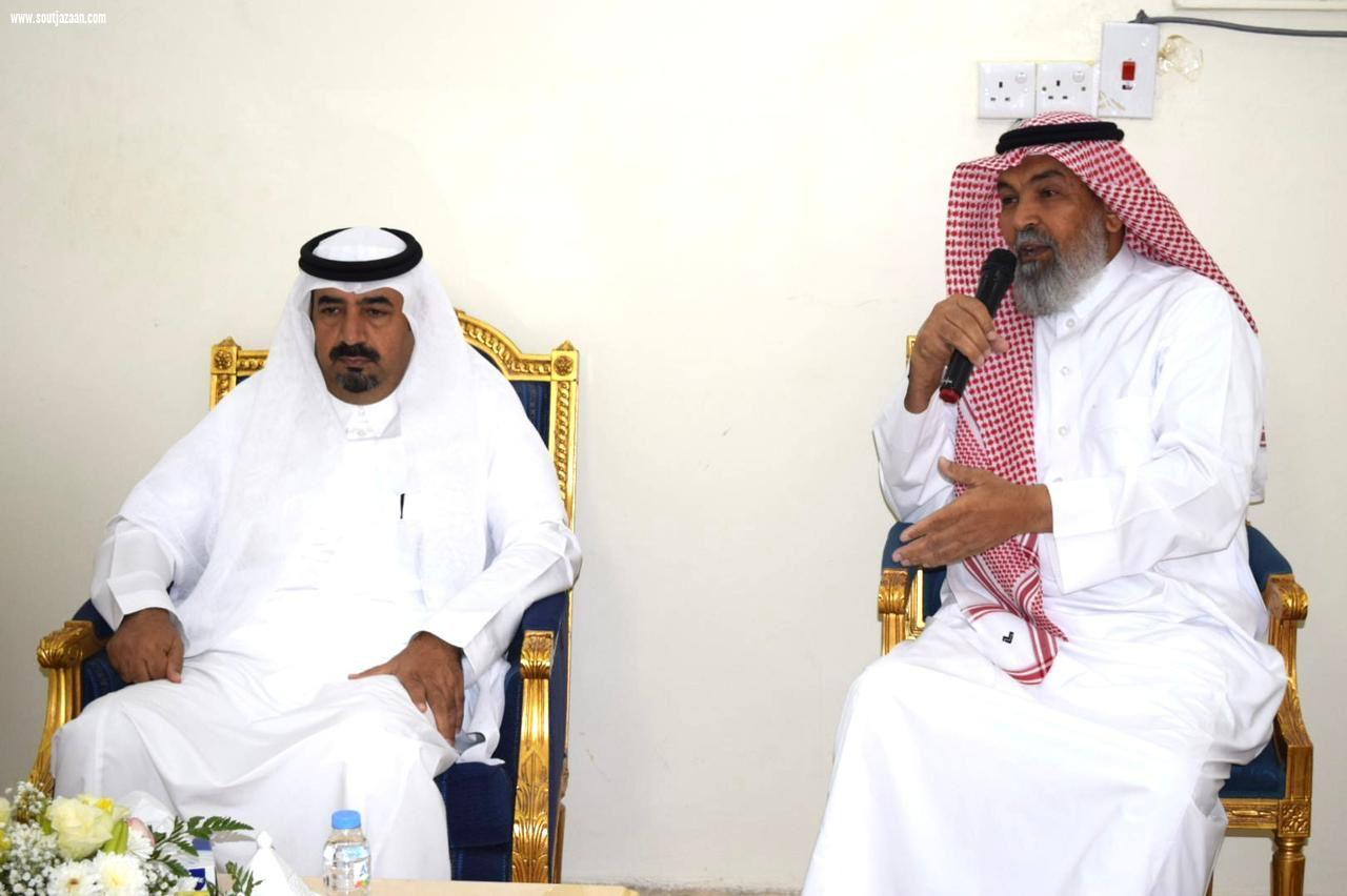 محافظ بـيـش يتفقد مركز الخلاوية والنجوع والقرى التابعة له