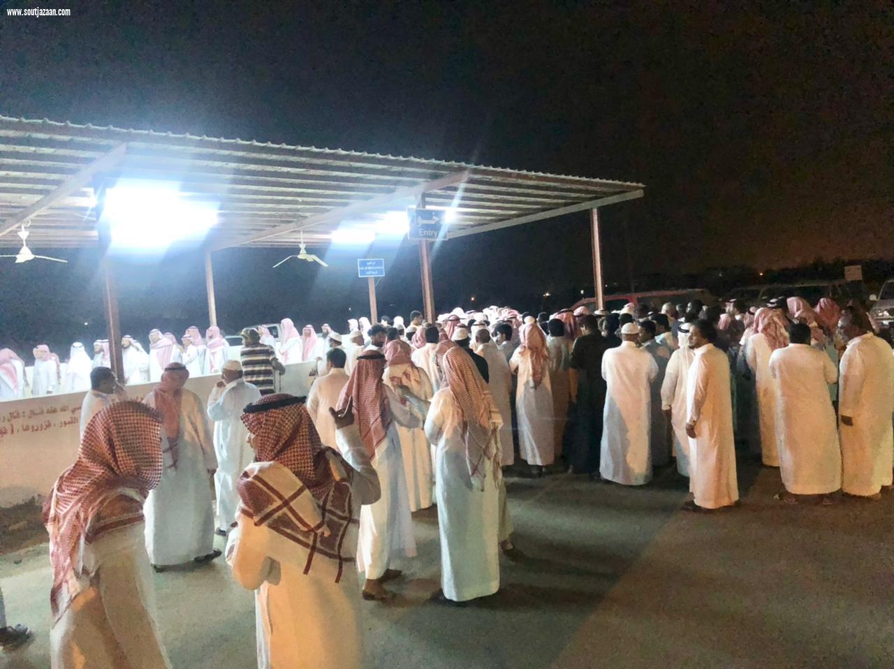جموع غفيرة تشيع الجعفري أبو صدام لمثواه الأخير