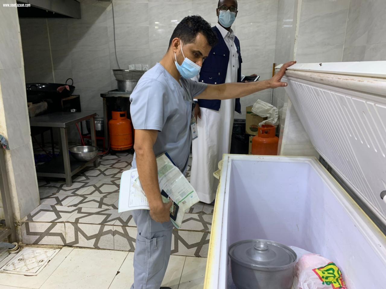 بلدية صبيا تُصادر 912 كيلوجراماً من الرقائق الفاسدة  